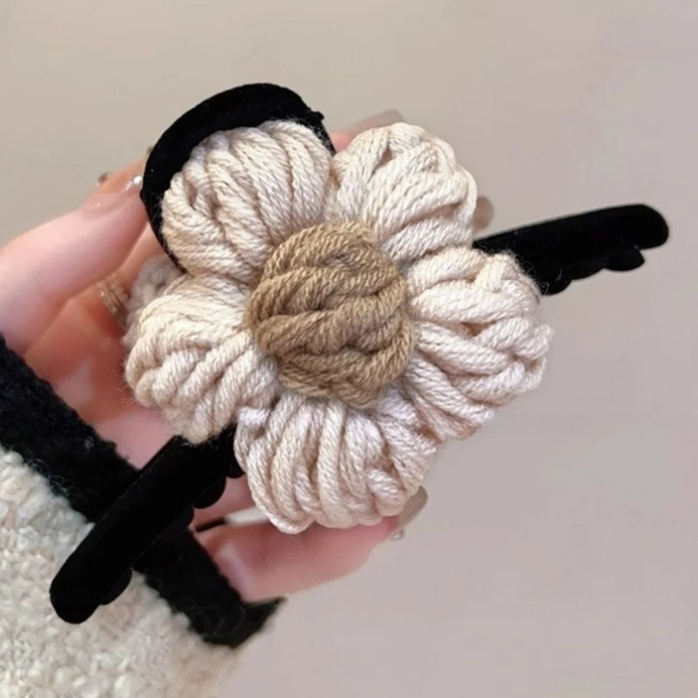 Elegant Flower Retro Woolen Weave Flowers Shark Hair Clip Clamp Fashion Ponytail Crab Claw Woman Hair Clip Accessories Girl