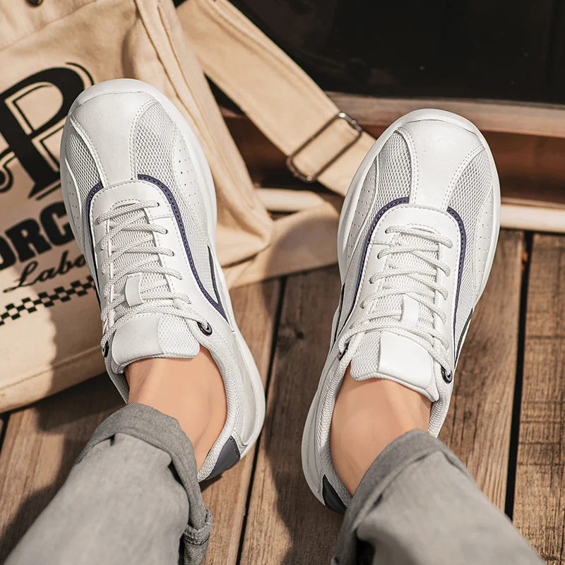 

Fashion Lace Up Outdoor Non Slip Running Shoes Large Size Men Casual Shoes Spring Autumn Breathable Comfortable Vintage Sneakers