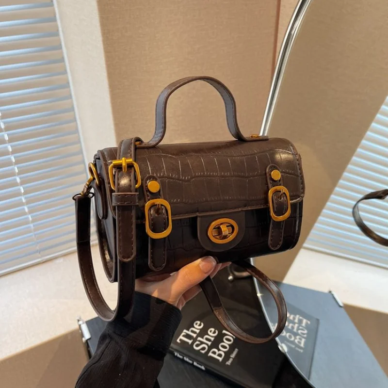 

Popular Classic Leather Women's Messenger Bag High-End Luxury Brand Elegant Fashionable Vintage Commuter Bag