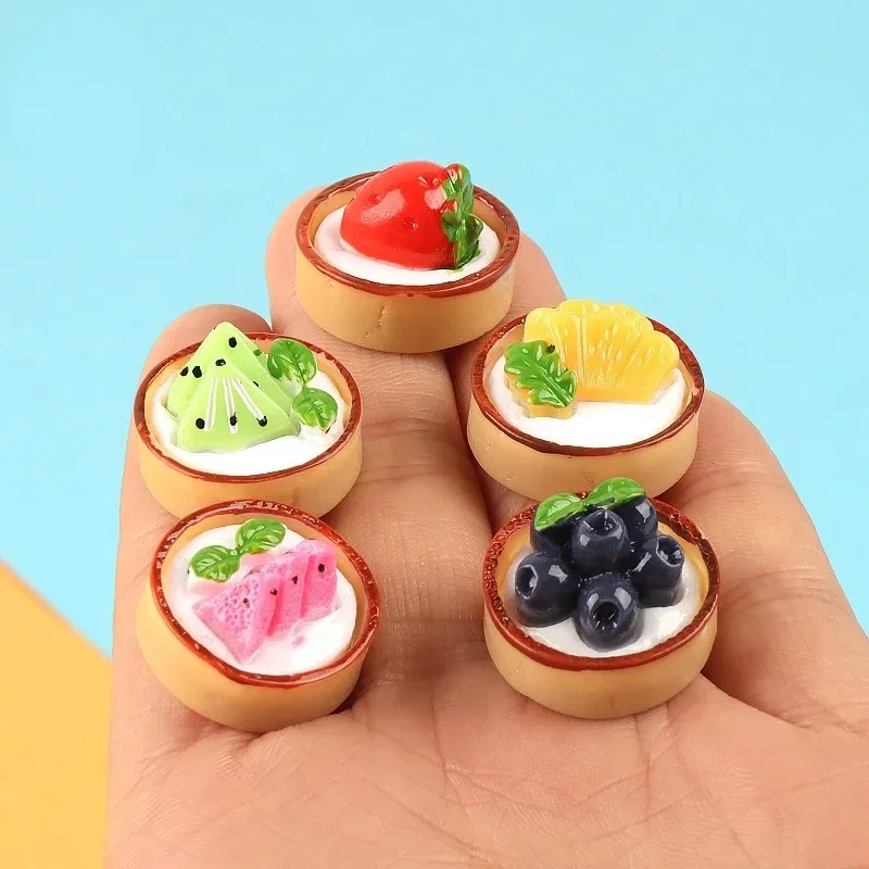 5pcs 3D Simulation Fruit Cake Resin Figurines Kawaii Mini Dessert Statues Decorative Ornaments for Desk Decoration