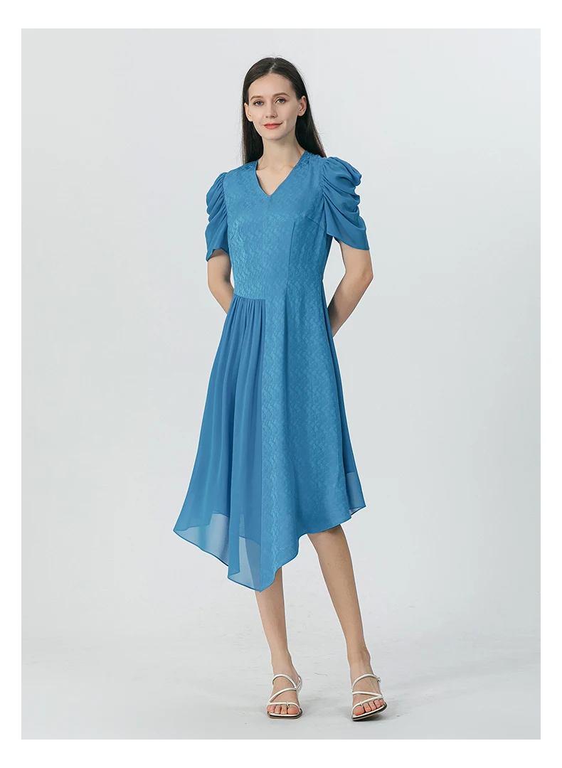 

Azure 22 Momme Jacquard Mulberry Silk Drawstring Open Back Design V-neck Square Corner Short-sleeved Silk Woman Dress AE1739