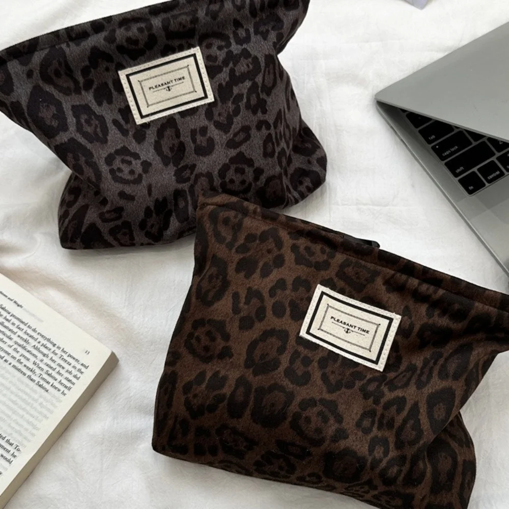 

Leopard Travel Cosmetic Lipstick Skincare Portable Storage Bag Women Makeup Handbags Organizer Pouch Clutch Hand Bags