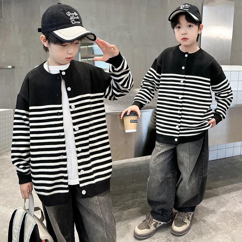 

Spring Autumn Children Black and White Striped Cardigan For Tweens Boy To School Knitwear Kids Casual Button Sweaters Knit Wear