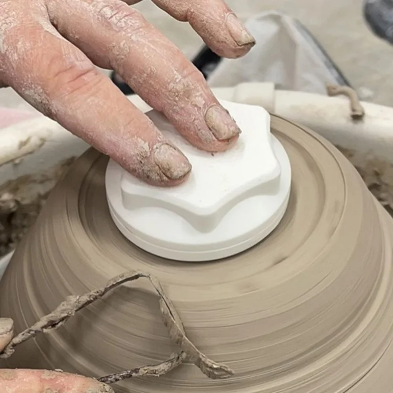 Pottery Trimming Spinner 360° Rotating Ceramic Stand Non-Slip Portable Clay Sculpting Tool for Beginner Potter Studio Supplies