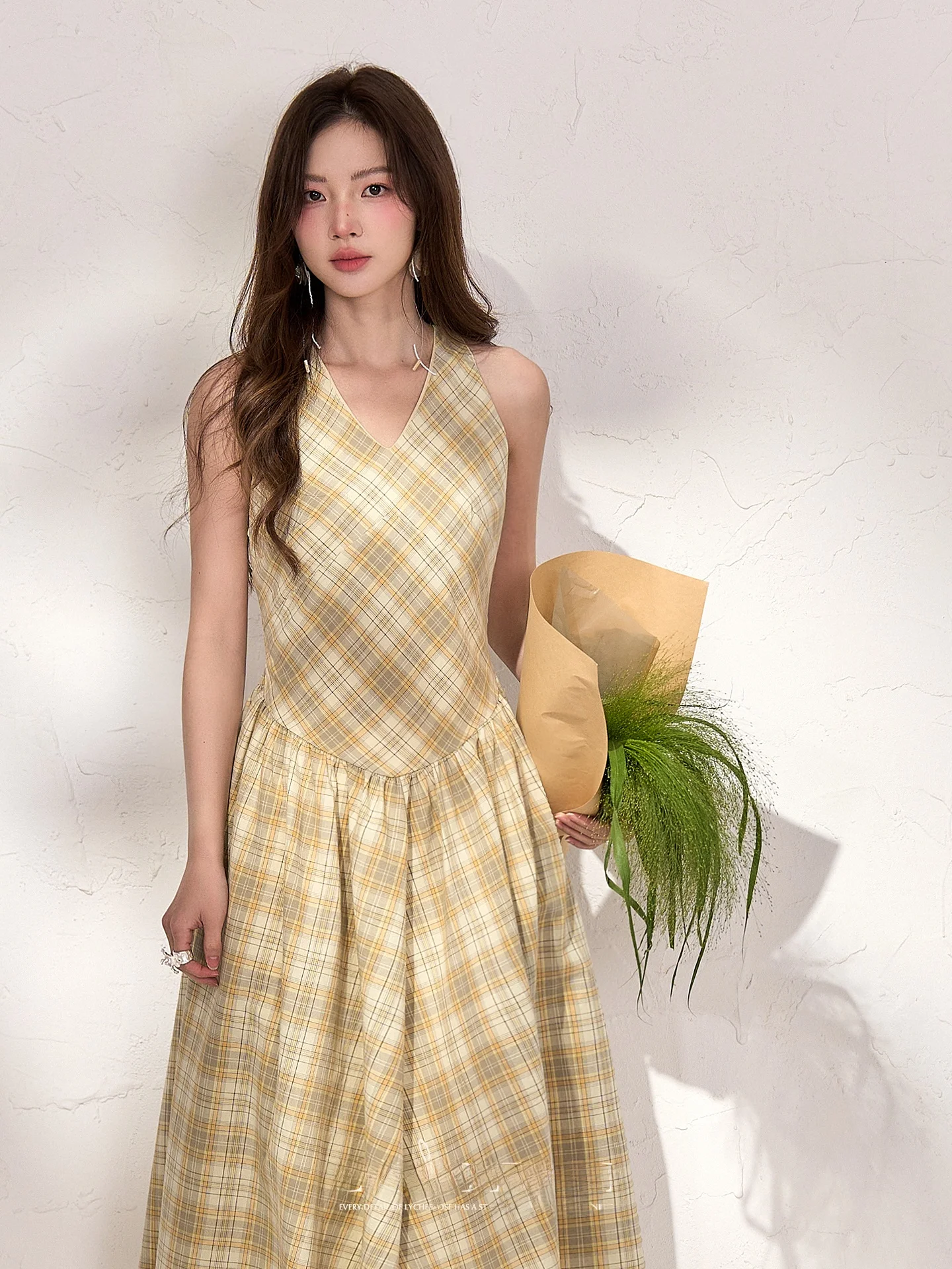 

Lycheerose Yellow Plaid V-neck Wrap Waist Maxi Dress Casual Loose Feel Long Skirt A-line Silhouette No-sleeve Cotton Dress