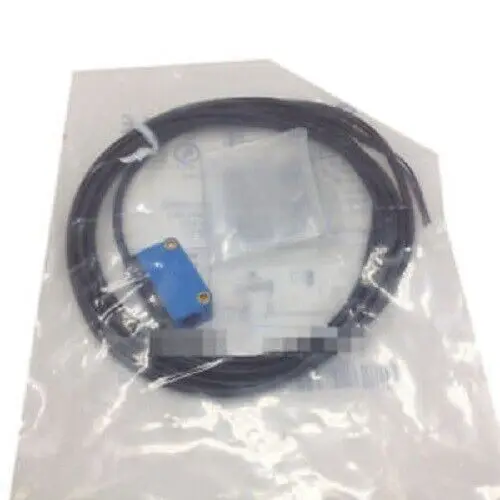 1pc New For SICK GL6-N1211 Photoelectric Sensor