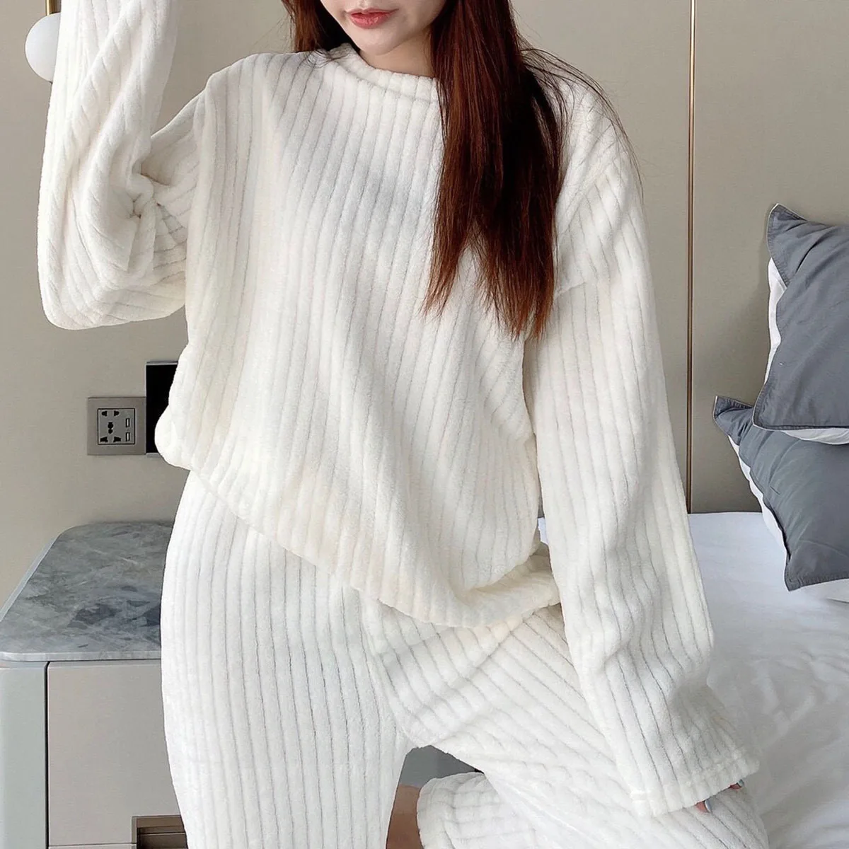 Soft Coral Velvet Jacquard Warm Pajama Set for Women Cozy Loungewear Outerwear for Winter Christmas Valentine's Day Gift view 3