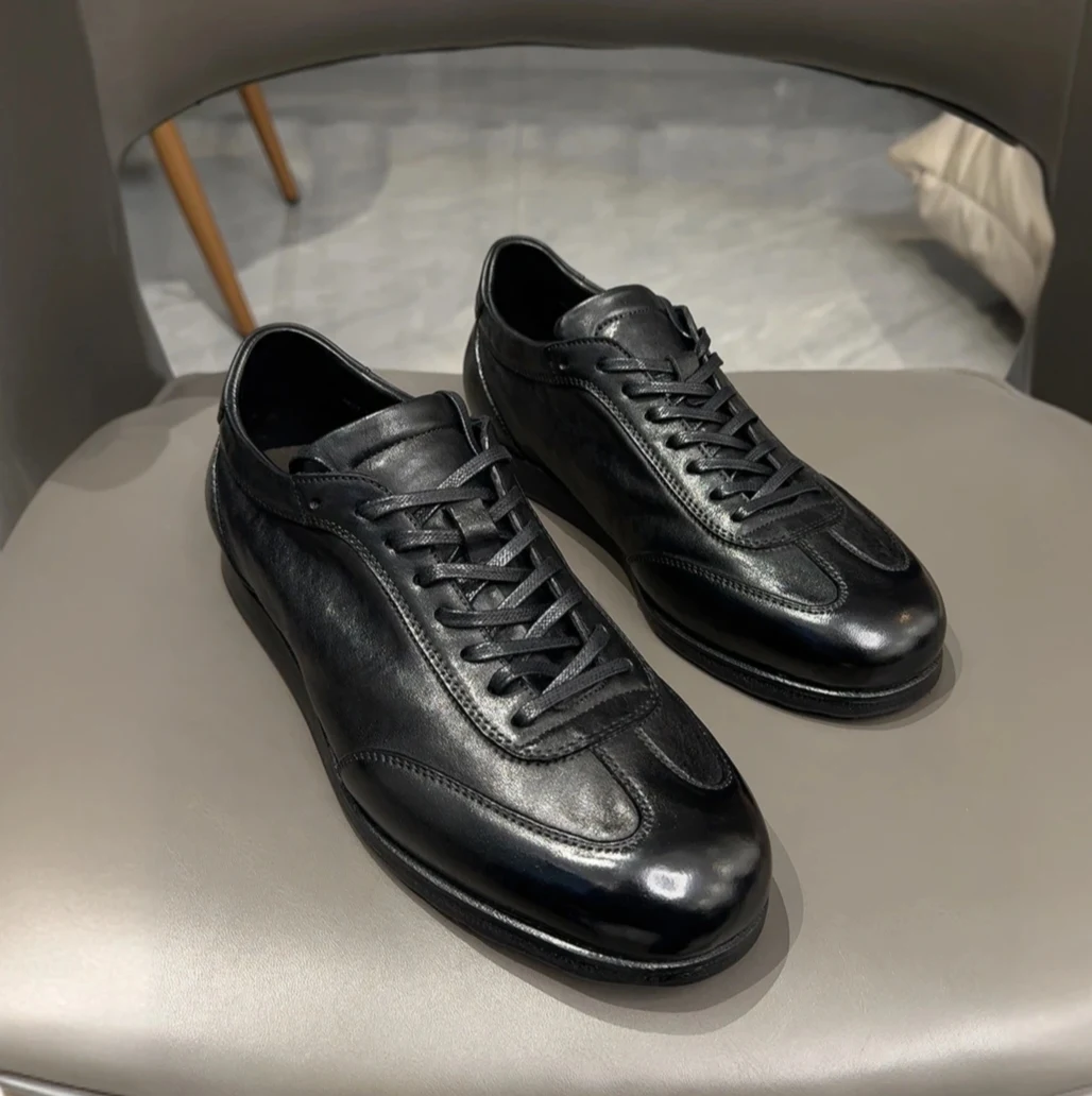 

Новые мужские кожаные слипоны 2025 года: легкие, дышащие, мягкие, универсальные, с круглым носком, на низком каблуке, резиновая подошва