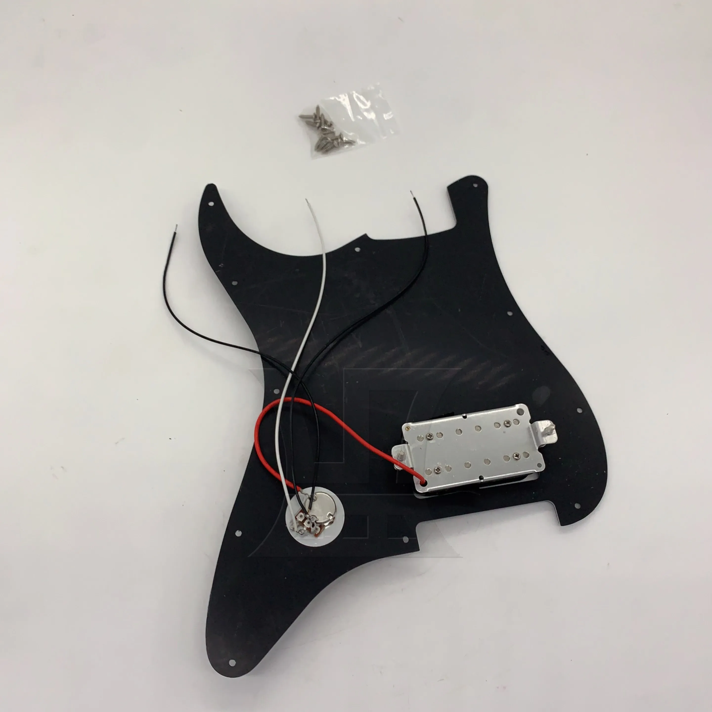 

Yibuy 1pc Electric Guitar Loaded Pickguard Dual Pickup Guard Black for Electric Guitar Assembly Guardrail
