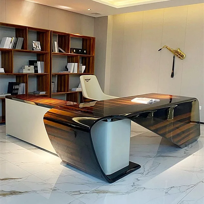 New Italian light luxury boss table solid wood baking paint corner desk president desk designer high-end class