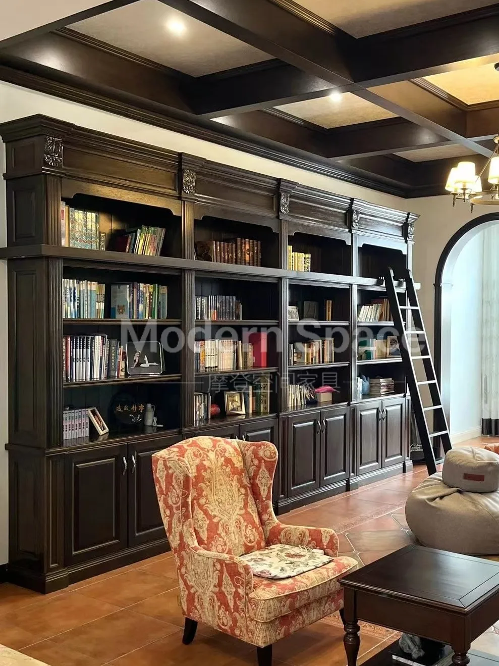 

Retro arched solid wood bookcase full wall combination decorative cabinet living room display cabinet