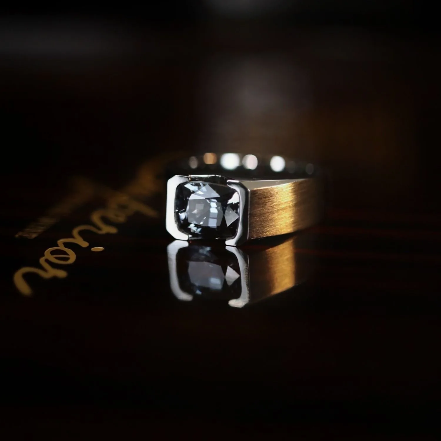 Mysterious Style Gun-black Wire Drawing Process Invisible Inlaid Imitation Gray Crystal Ring Men's Mature Charm Jewelry Ring