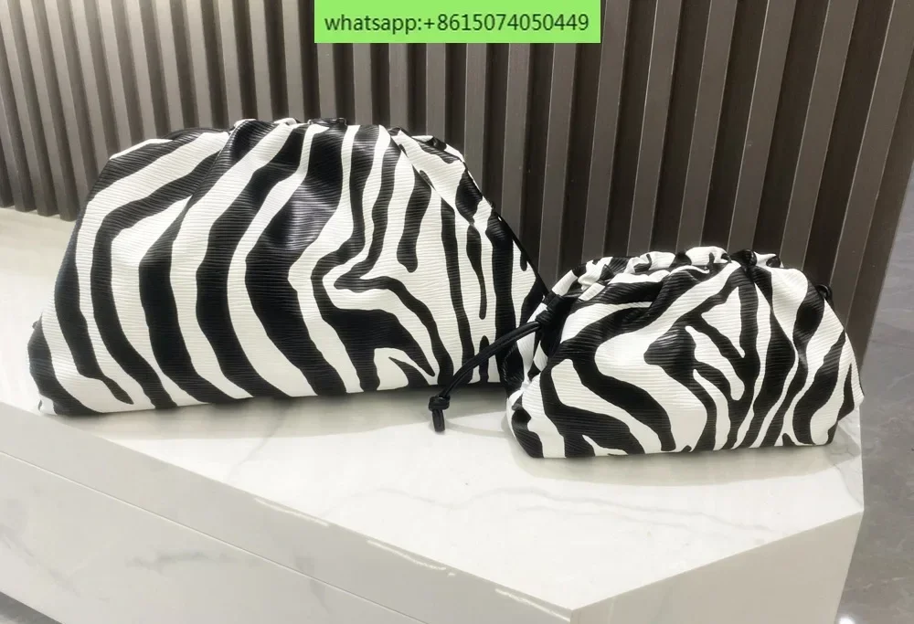 

Clip pleated cloud bag with zebra pattern, one shoulder crossbody carrying banquet bag