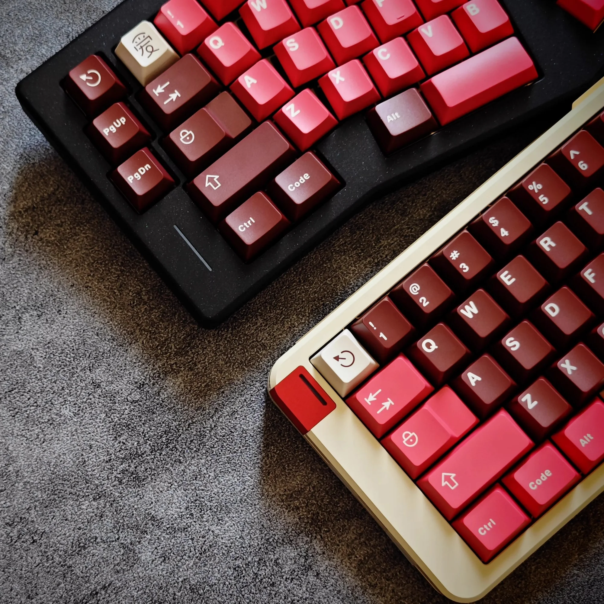 Aifei Pleuche Cake Keycaps Red Color ABS Double Shot Lightproof Cherry Profile For 61 64 68 84 87 96 980 Mechanical Keyboard