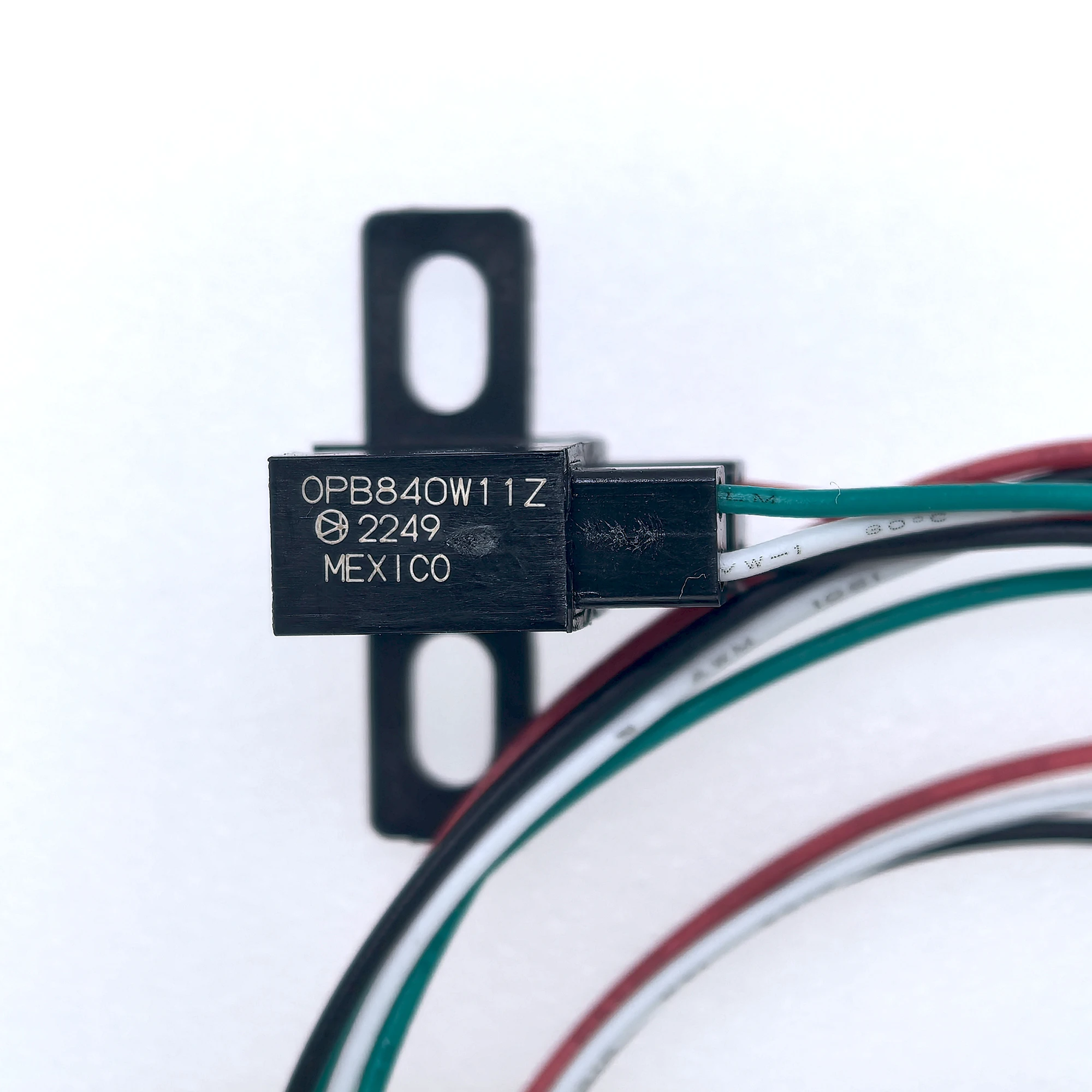 OPB840W11Z Slot photoelectric switch Slot width 3.18mm Self-contained wire 4 cores 0.6m
