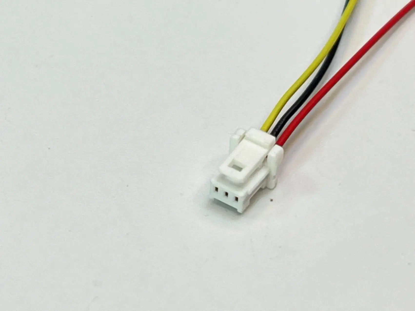 5019390300   حزام الأسلاك، سلسلة MOLEX PICO CLASP 1.00 مم كابل 3P، عاري الرف التسليم السريع