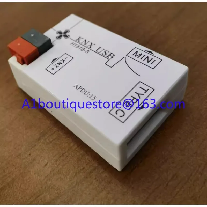 

KNX USB-интерфейс Загрузчик KNX имеет два типа USB-порта: тип C и micro USB