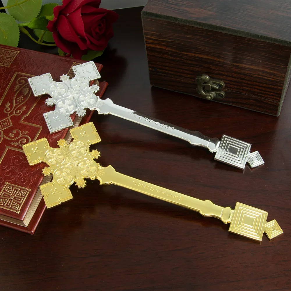 HTISOK Orthodoxes Kreuz Christus-Statue Religiöses Gebetskreuz Vergoldet Kirchen- und Heimdekoration Schmuckgeschenke – Detail 7