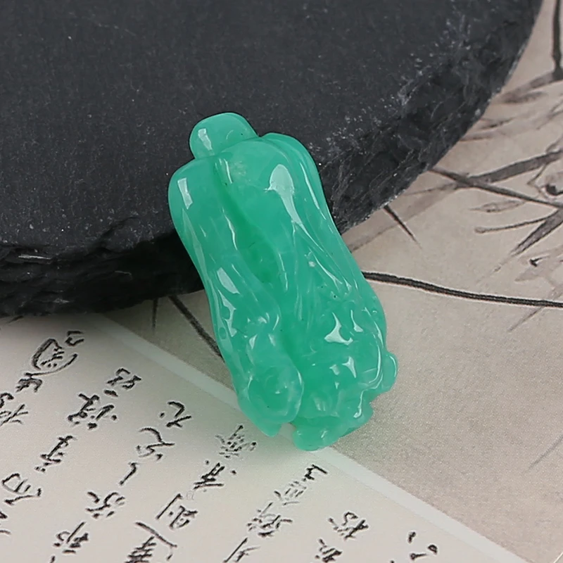 Exquisite Vegetable Pendant Natural Stone Chrysoprase Carved Chinese Cabbage Pendant DIY Jewelry Making 28x16x3mm 6.4g