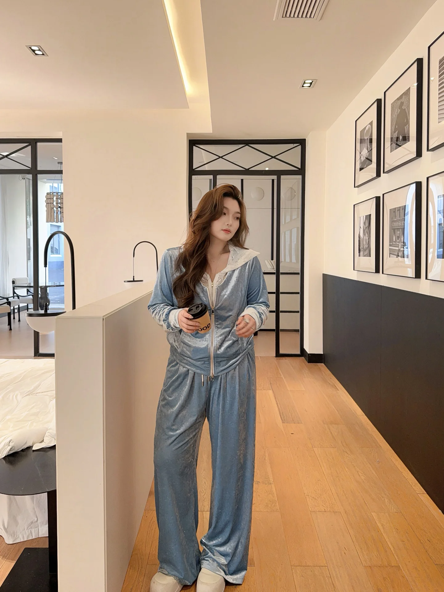 

Blue Angel Large Size Women's Velvet Lace Patchwork Suit Casual Sle Two-Piece Set by Miss ng ort Pants Jaet Combo