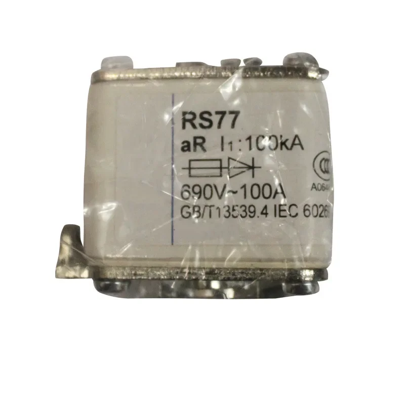 NGT1-NGT3 (RS6-1/3) Square Fast Fuse 400-1000V Model Complete