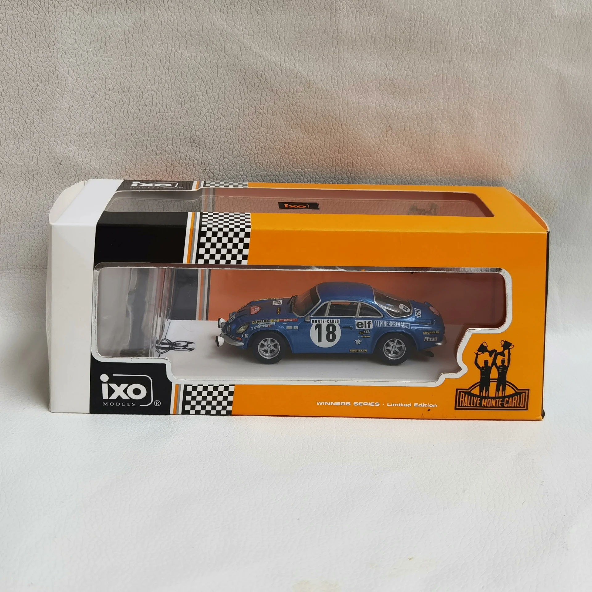 Diecast IXO 1/43 Scale ALPINE RENAULT with Two Dolls 1800S # 18 1973 Racing Car 4b Alloy Car Model