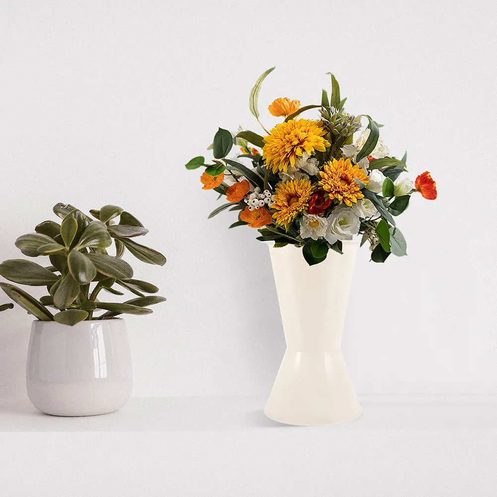 5Pcs Easy-Grip Plastic Bouquet Holder for Bride Wedding Flowers Artificial Or Fresh Floral Display Bouquet Support Base