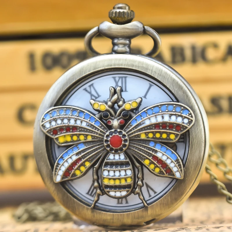 Vintage wycięcie z klapką brązowy owad 3D rzeźbiony modny naszyjnik kwarcowy zegarek kieszonkowy rzymska dosłowna biżuteria na prezent