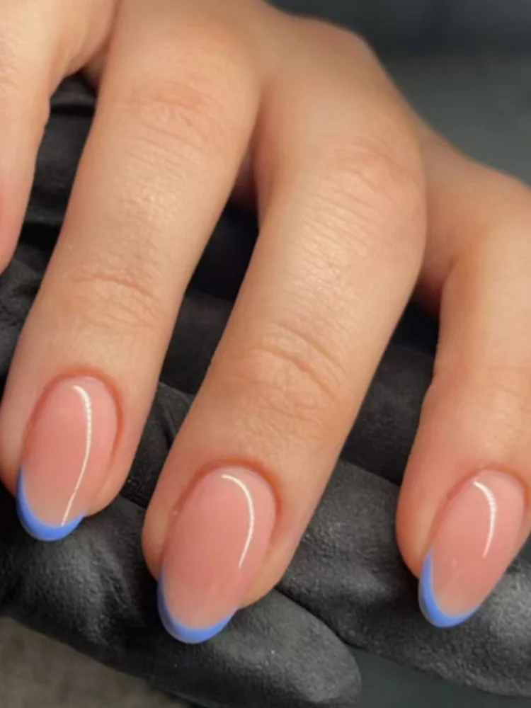 24 pièces acrylique tête ronde faux ongles conseils réutilisable bleu français faux ongles ensemble Simple amande ovale couverture complète presse sur les ongles