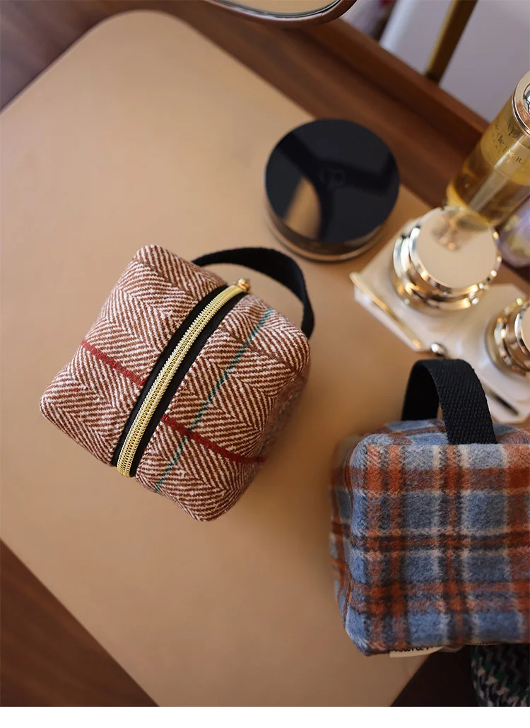 Geometric Cube Bag Metal Zipper Handle Fabric Brushed Creative Twill Square Wave Pattern Storage Bag Small Cosmetic Bag