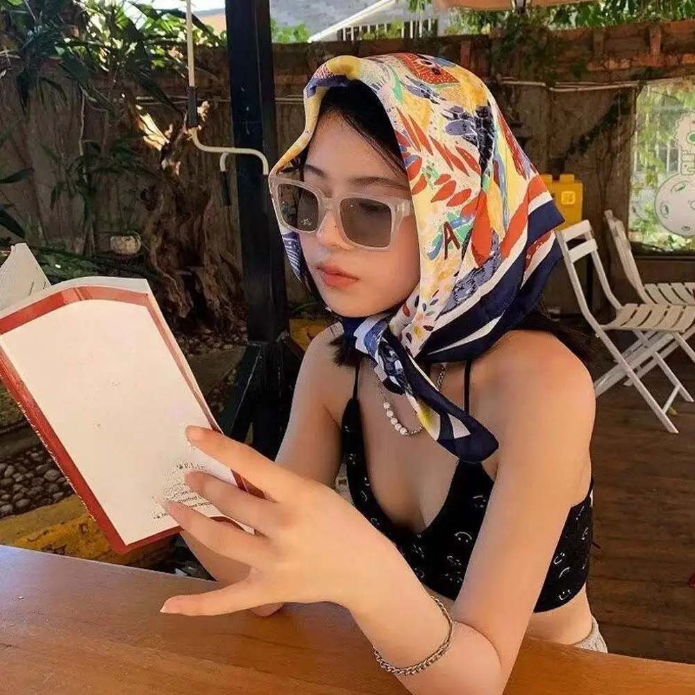 New French Retro 70 Square Scarf for Women, Versatile Summer Sunscreen Silk Scarf, Ins Beach Sunscreen Shawl Headscarf