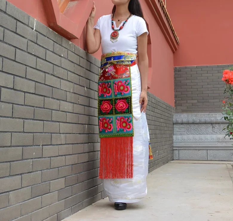 

Chinese Tibetan Women Perform Bangdian Tassel Embroidery Dance Performance Apron