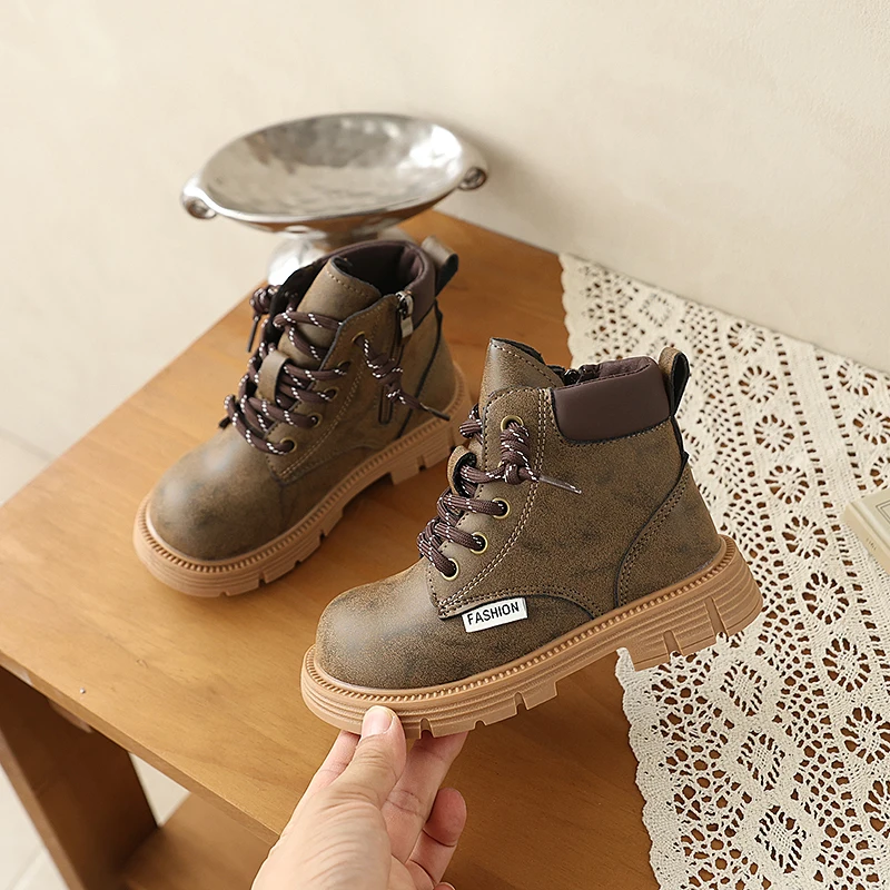Children's Autumn Boots 2026 New Retro Little Girls Platform Ankle Boots Outdoor School Soft Non-slip Kids Causal Leather Boots