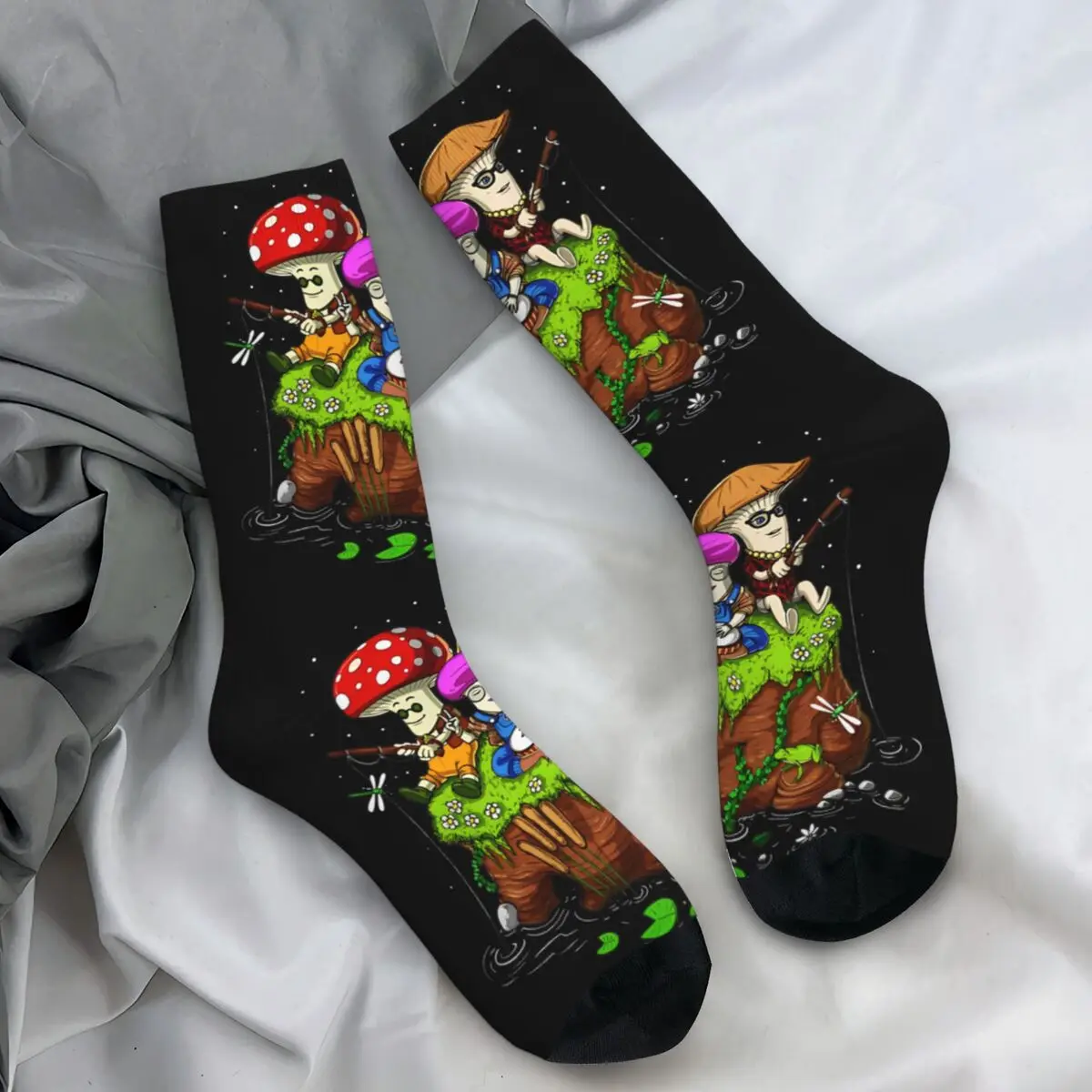 

Men Socks Hippie Mushroom Stockings Autumn Funny Soft Socks Design Running Sports Non Skid Socks