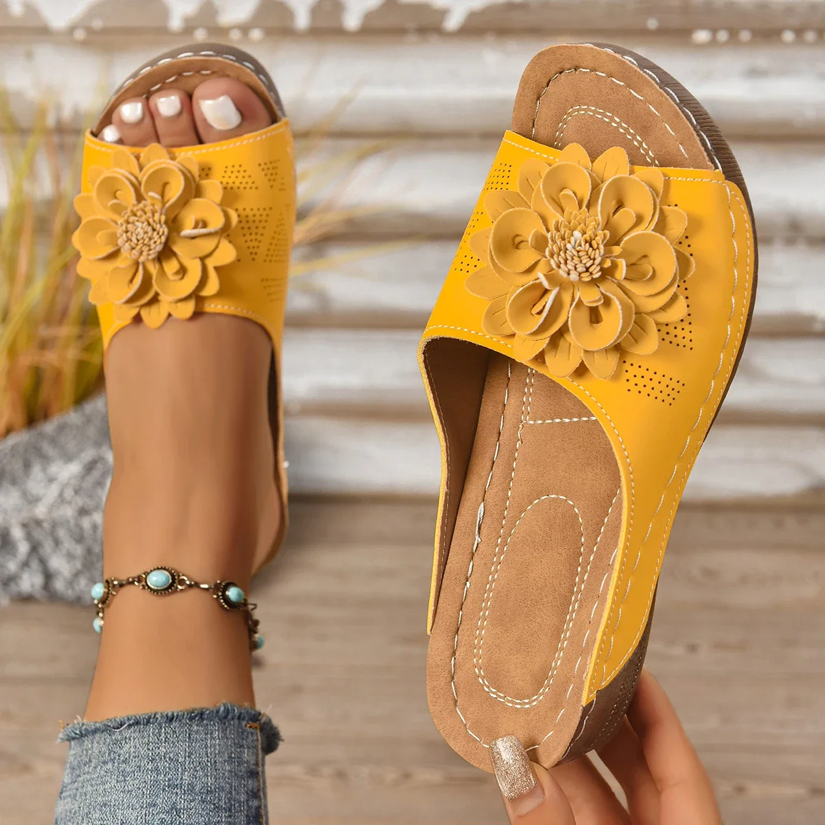 Women Slippers Outdoor Sports Beach Slippers Slides Women Summer Casual Peep Toe Comfortable Shoes Woven Flower Wedge Sandals