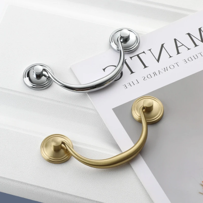 キャビネットドアハンドルキャビネット引き出し固体銅ハンドルクロームメッキ光沢のあるシルバーフレンチスタイルワードローブドアハンドル