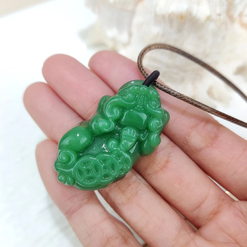 Fashion Healing Crystal Hand Carved Pixiu Pendant Necklace for Women Men Lucky Amulet Fine Jewelry Gift