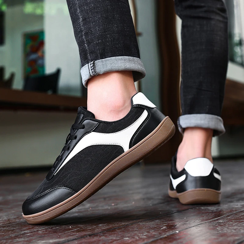 Mesh Breathable Comfortable Soft-Soled Couple's Walking Shoes Durable Lightweight Outdoor Casual Sports Shoes Large Size 36-48