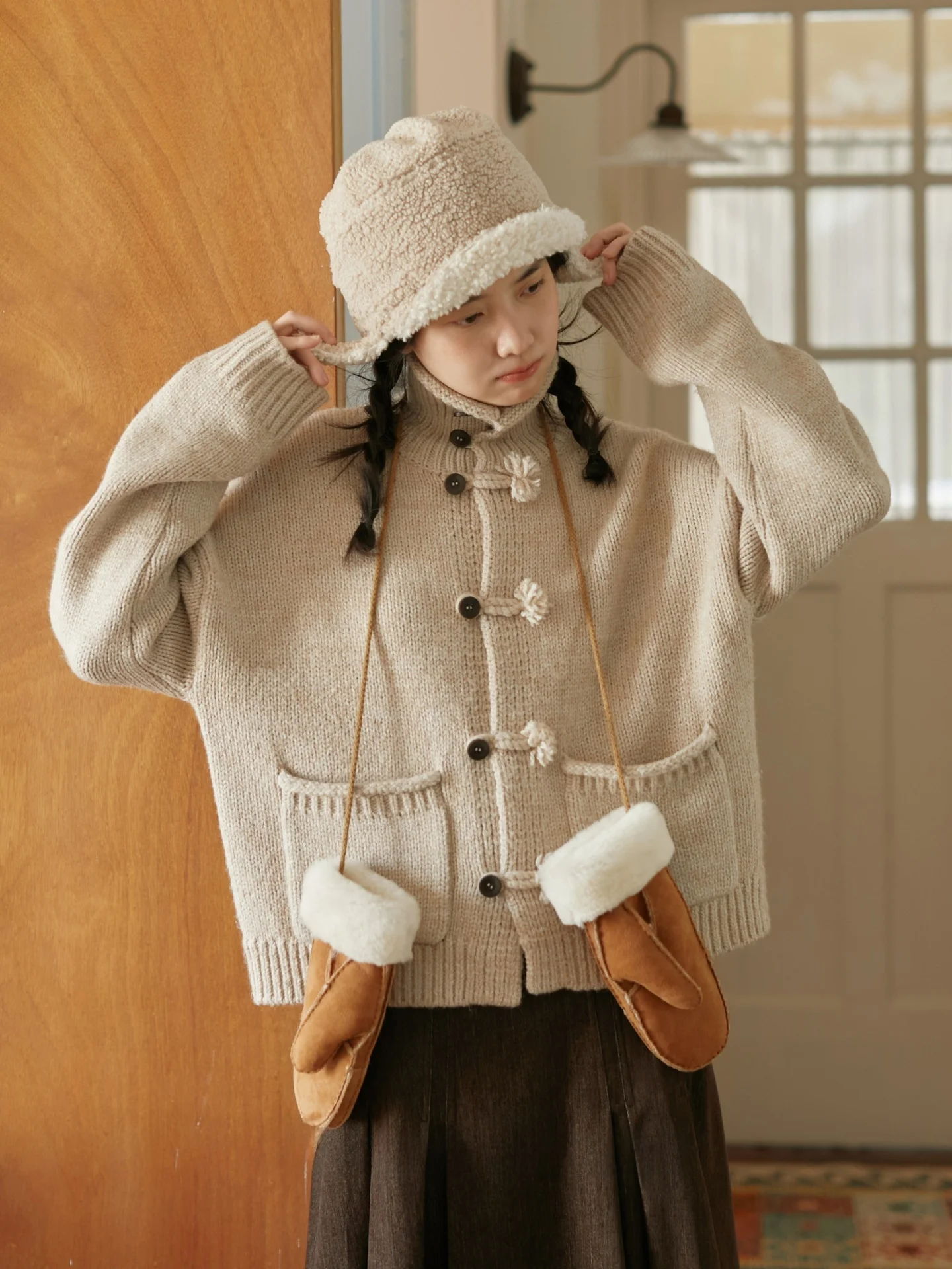 

Вязаный свитер-пальто Ss Sense с высоким воротником и декоративными петлями, винтажный, художественный, для повседневной носки, осень-зима, 0034