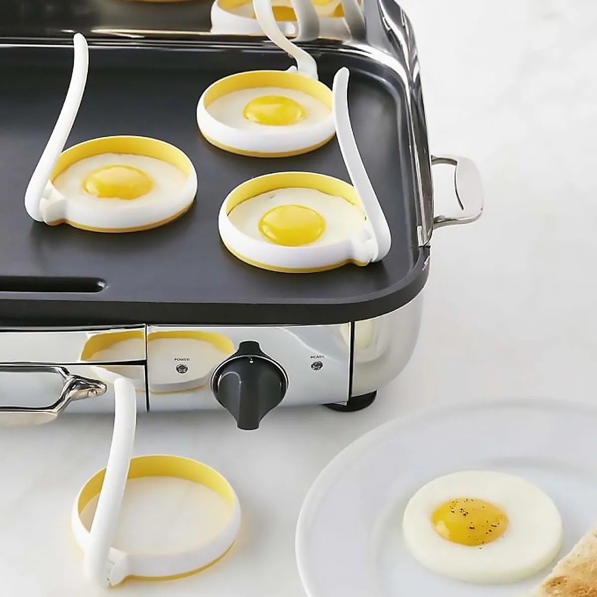 

2pcs Silicone Egg Ring With Handle Nonstick Heat Resistant Cooking Mould For Fried Eggs Pancakes Omelette Yellow White