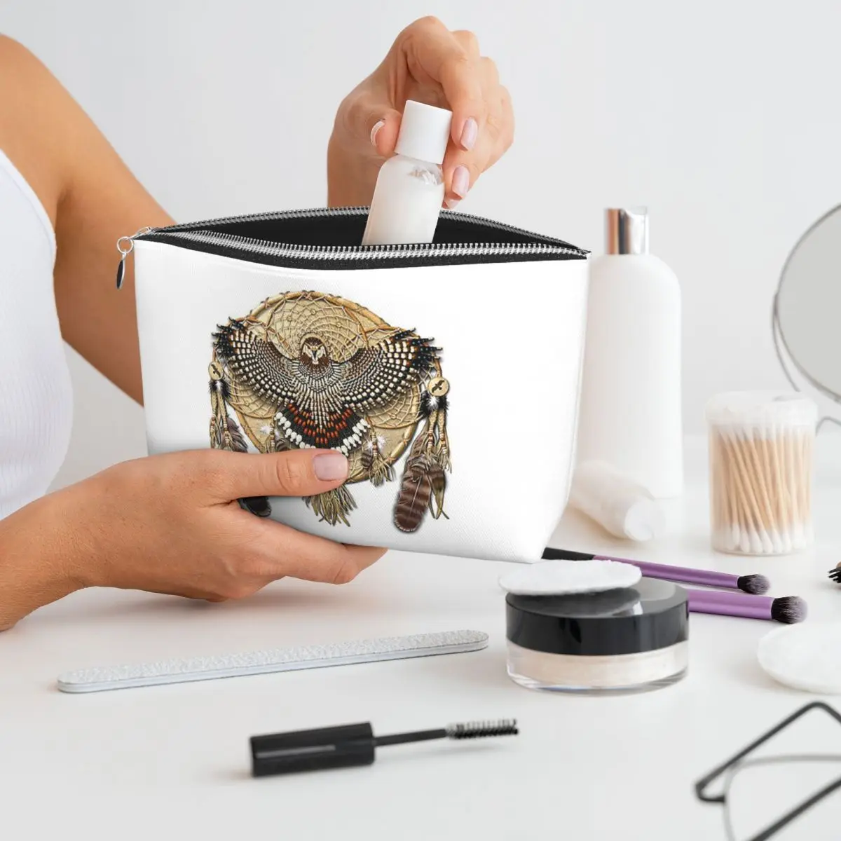 

Red-Tail Hawk Dreamcatcher Mandala Women Cosmetic Bags Travel Makeup Organizer Pouch Toiletry Storage Dopp Kit Box