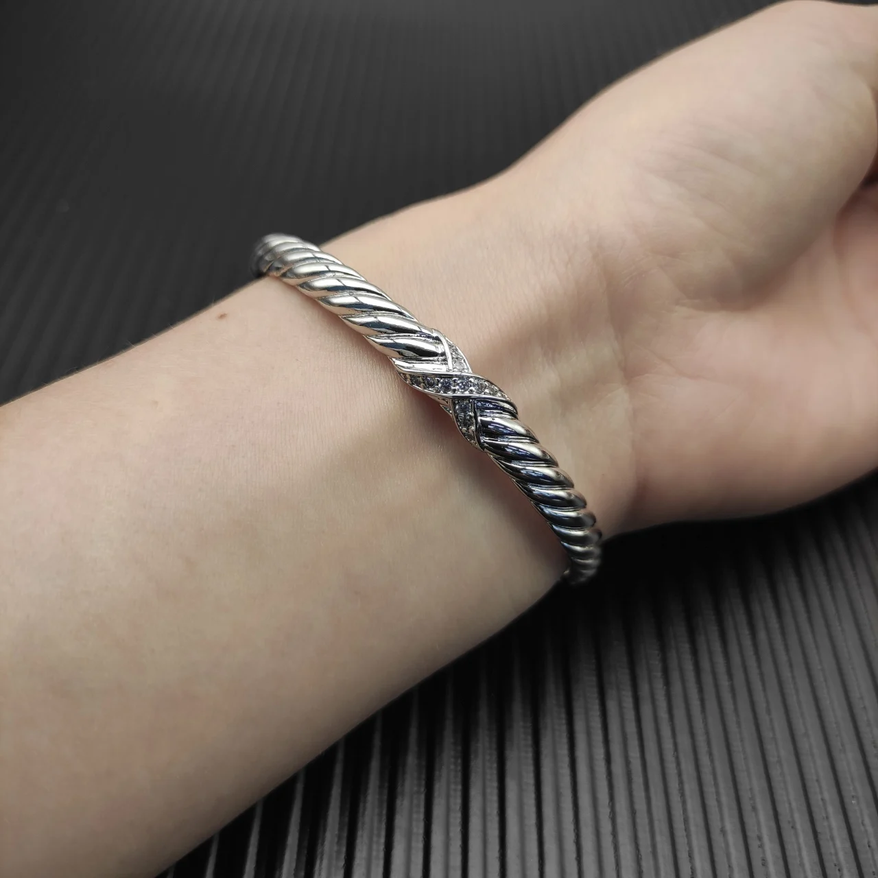 S925 Sterling Silver 6.2mm X Engraved Wave Bracelet Neutral Fashion Personality Classic Trend Retro Luxury Jewelry Party Gift