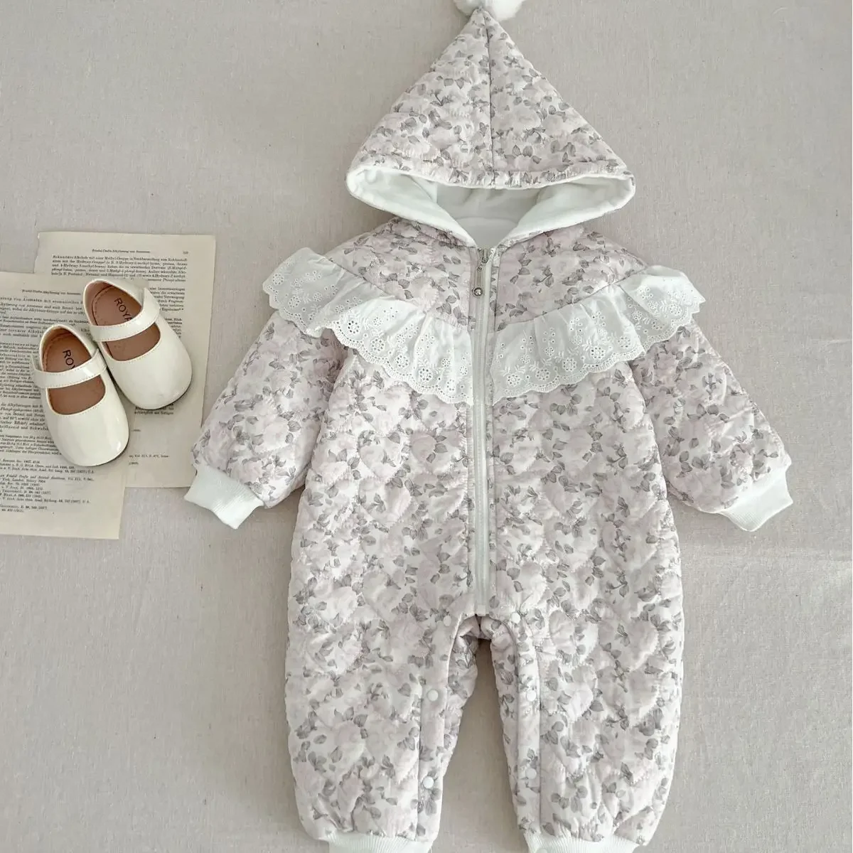 Winter Baby Jumpsuit Thickened Warm Baby Romper Hooded Crawling Suit Princess Hundred Day Girls Cotton Bodysuits One-Pieces