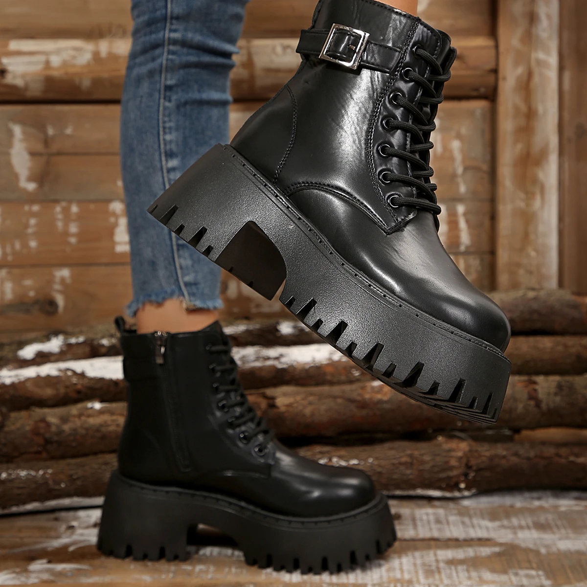 

New short boots for autumn and winter 2024, women's round head lace-up muffin bottom boots, British flanged casual boots