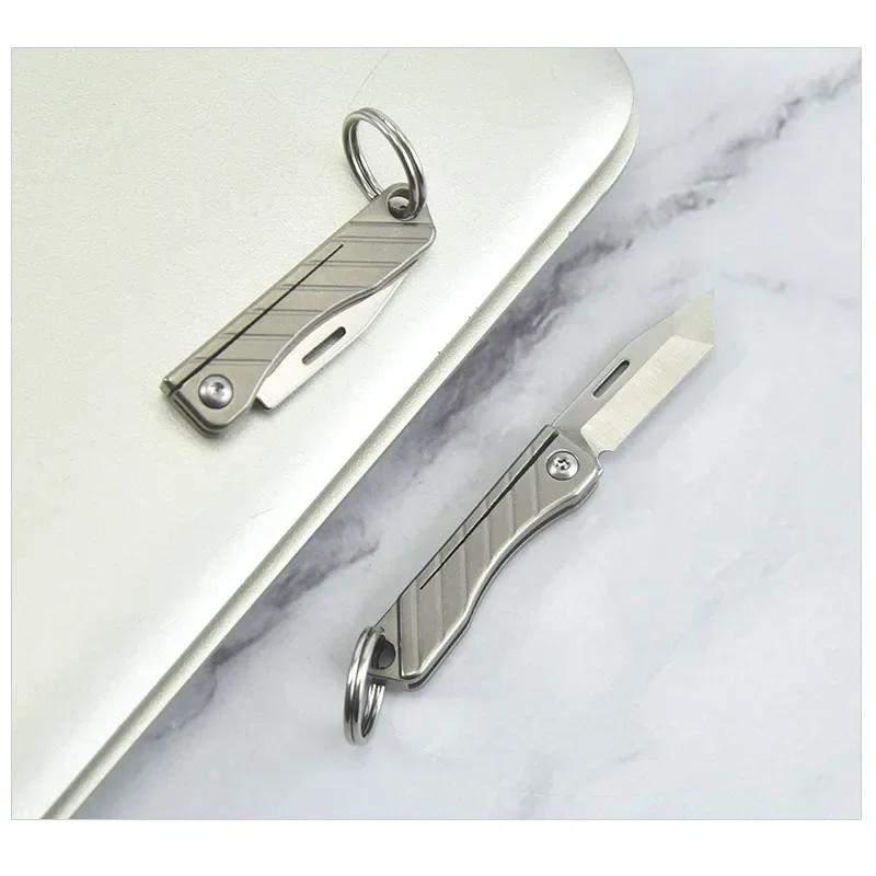 Outdoor Pocket Stainless Steel Mini Folding Keychain Knif e Portable Pendant Letter Opening Express Cutting Tools
