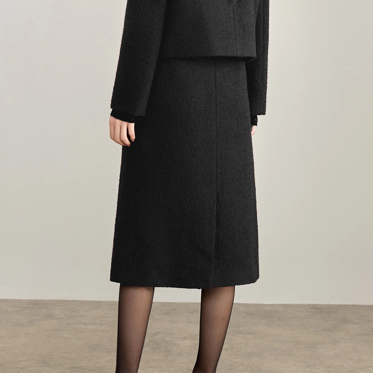 SENTUBILA Women A‑line Woolen Midi Skirt 2026 Fall Solid Color Side Pocket Elegant Daily Office Commuter Casual Skirt 153QA3551