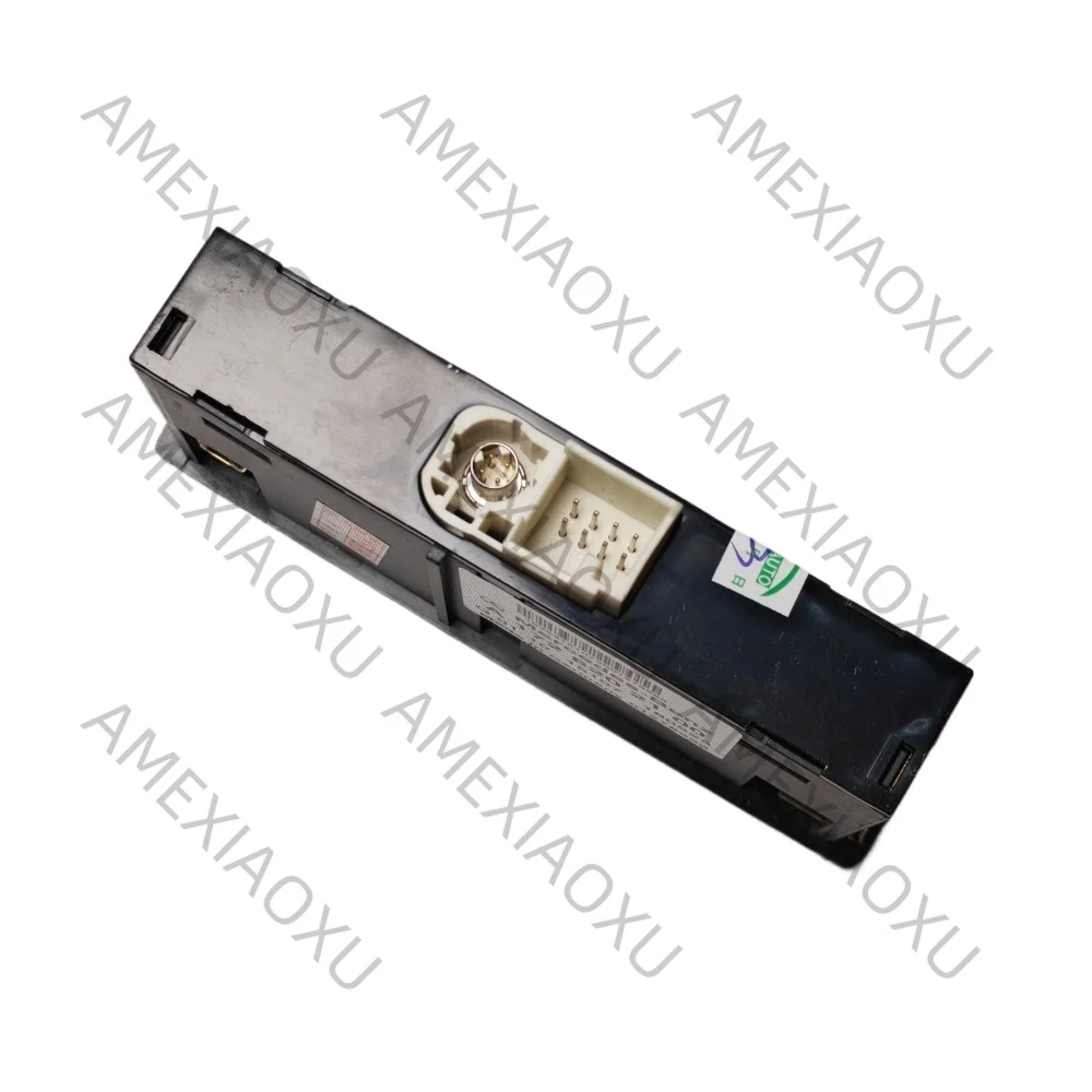 Dashboard USB Socket For Mercedes-Benz CLS A CLASS GLA CLA Connector Control Module A1728202100 1728202100 1728202200