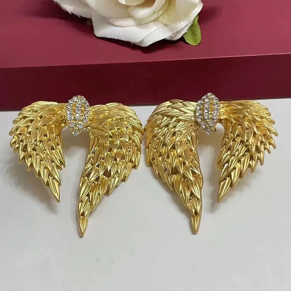 Luxury exaggerated multi-layer pearl necklace Fashion vintage gold color wings rhinestone earrings women wedding banquet jewelry