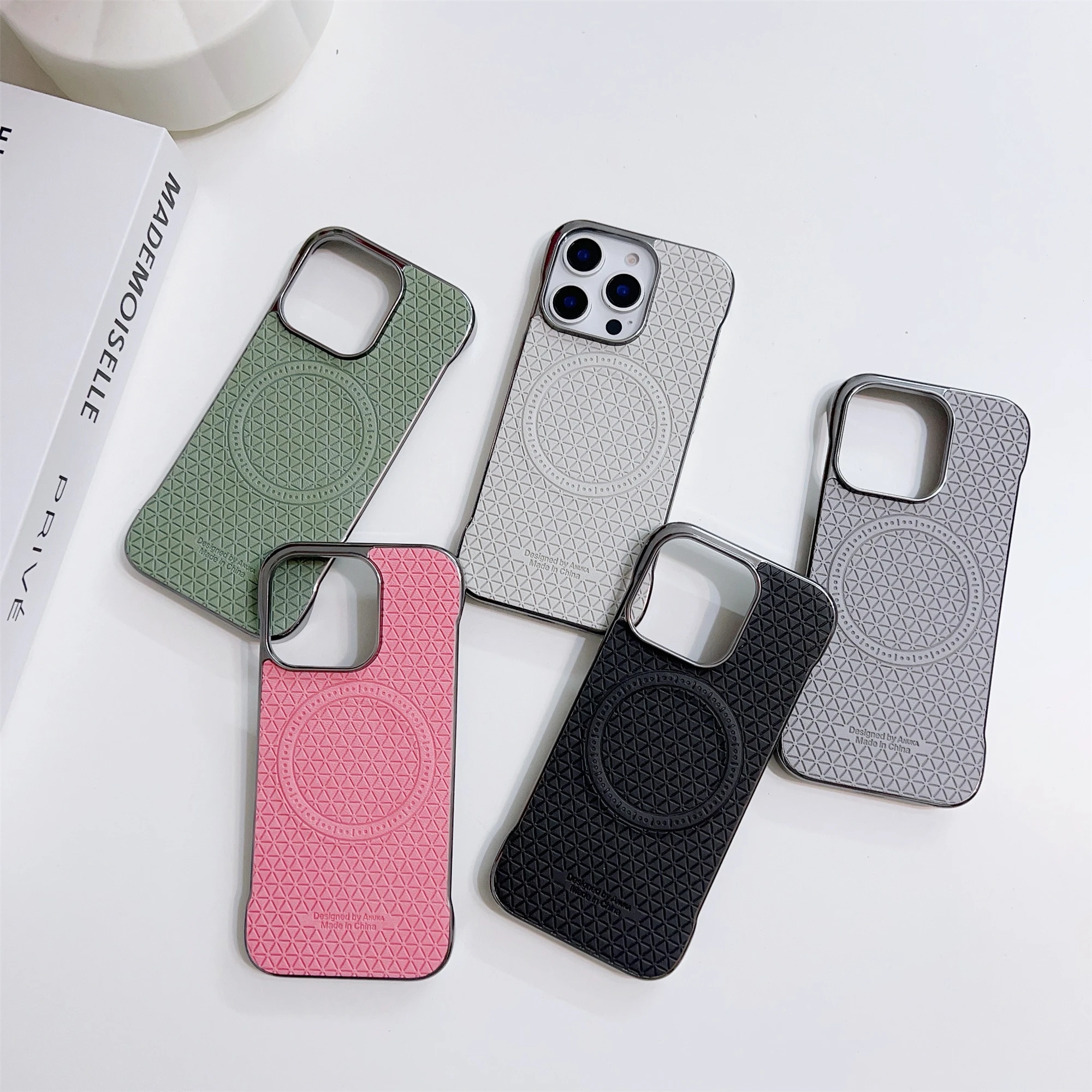 

for iPhone 16 Promax electroplated borderless ultra-thin magnetic phone case Apple 15Pro small cube leather pattern 14 anti drop