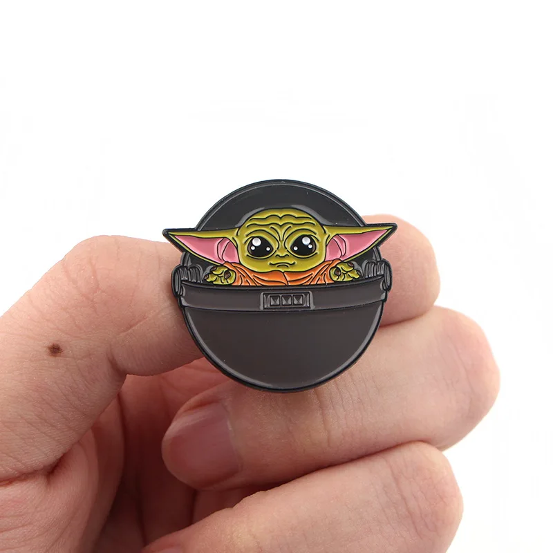 Broche de películas de Star Wars Para Niños y Niñas, alfileres de esmalte mandaloriano, insignia de decoración, figura de dibujos animados de